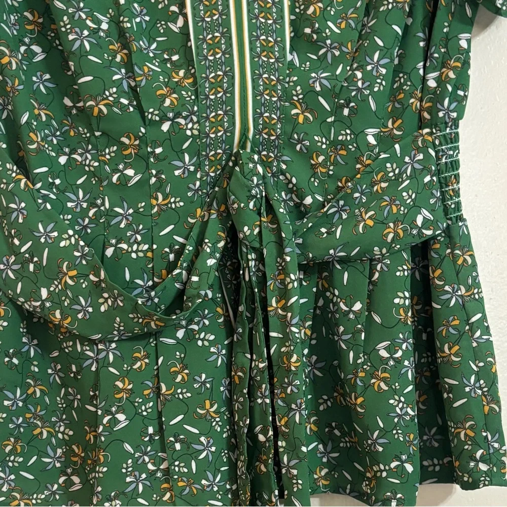 Max Studio Green Floral Tie-Waist V-Neck Blouse - Picture 7 of 8